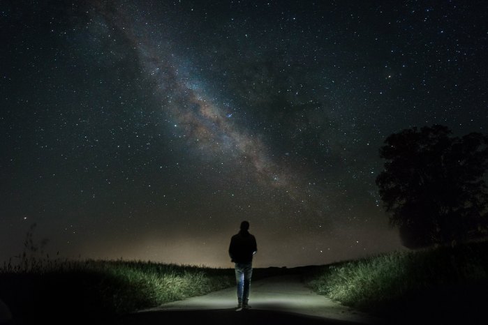 WalkStars:rafael-barquero-677303-unsplash